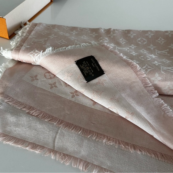 Authentic Louis Vuitton Denim Scarf Rose Poudre - Picture 8 of 8